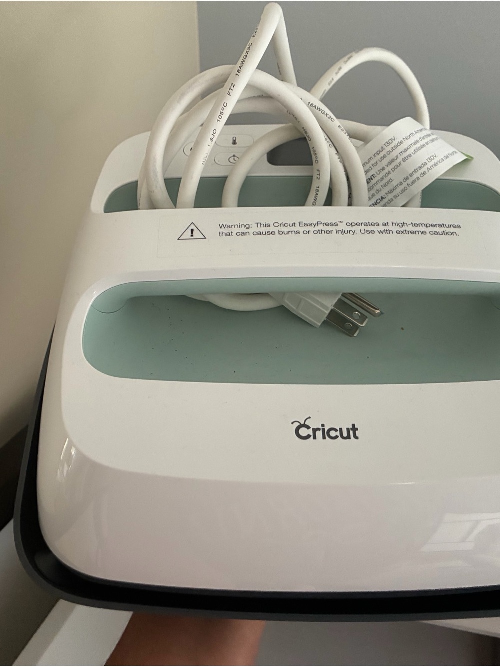Cricut EasyPress Compact Heat Press in White and Mint
